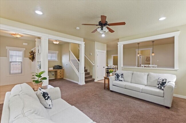 Building Photo - 3-Bedroom Craftsman-Style Home