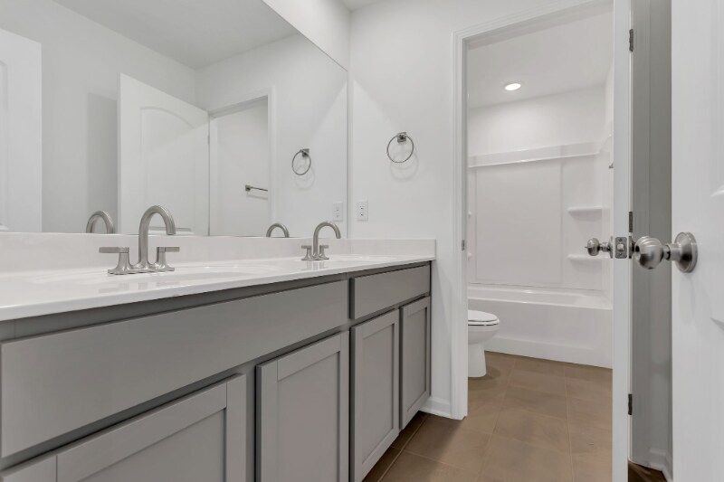 Building Photo - 172 Millbrook Dr