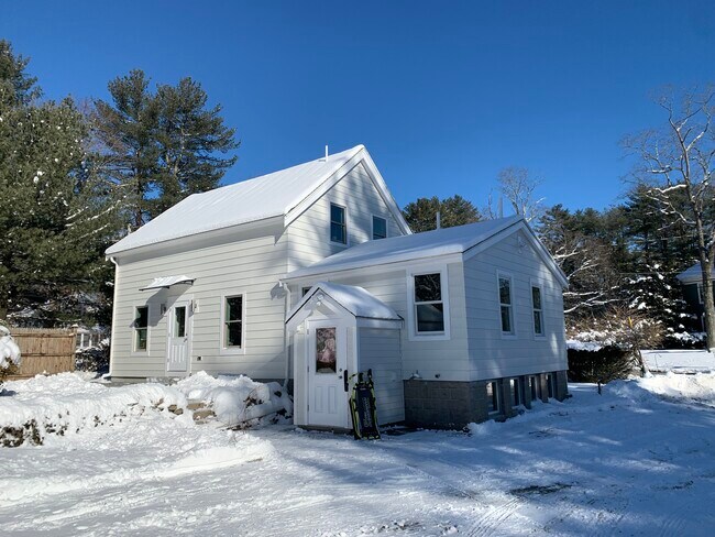 Building Photo - 136 Topsfield Rd