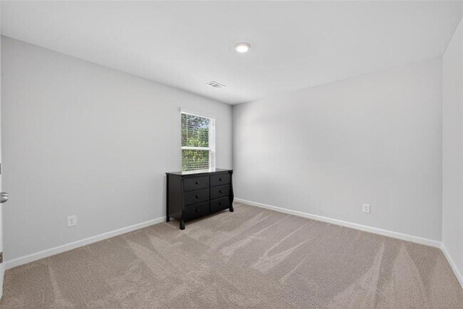 Building Photo - 7566 Jennadee Dr