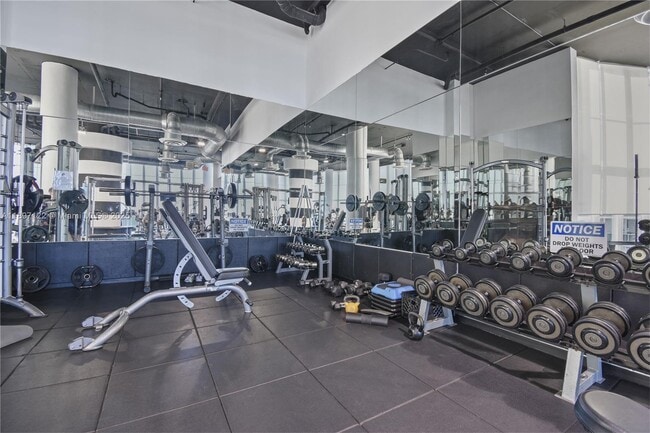 Building Photo - 1800 N Bayshore Dr