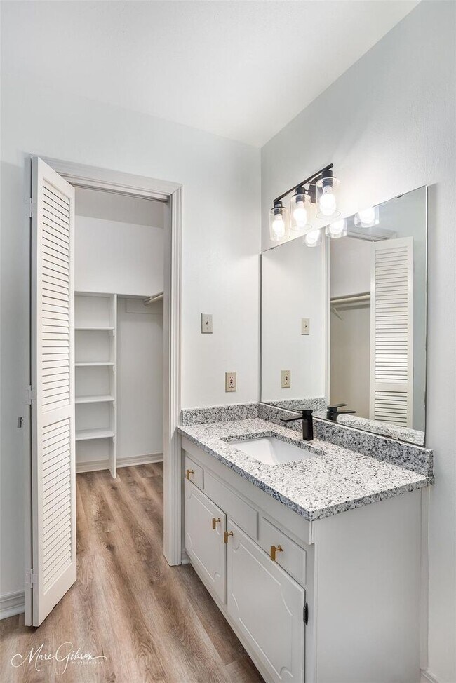 Building Photo - Shreveport townhome for rent