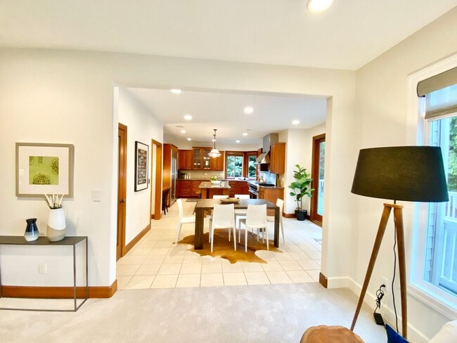 Building Photo - Great Home For Rent
