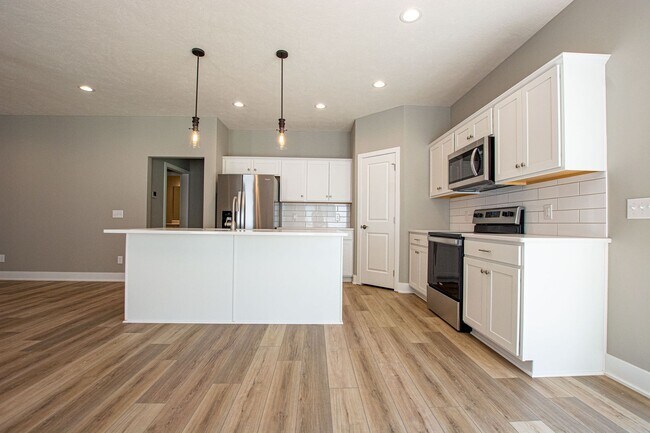 Building Photo - 358-S400 N Allen Street