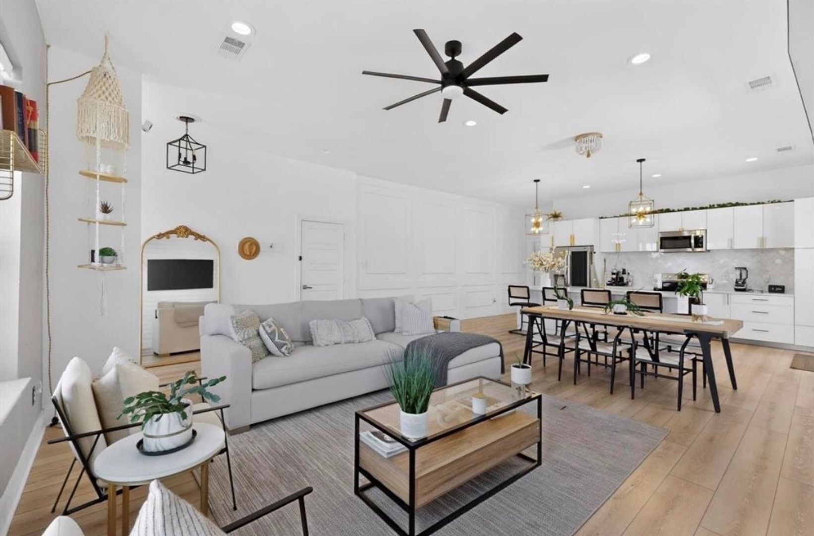 Building Photo - 3889 Sam Cir