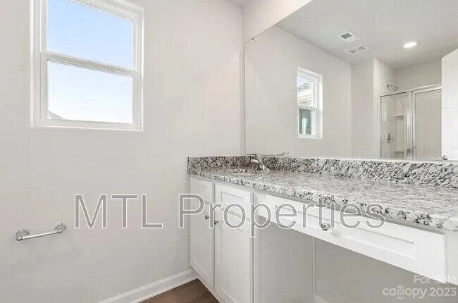Building Photo - 1629 Nia Rd