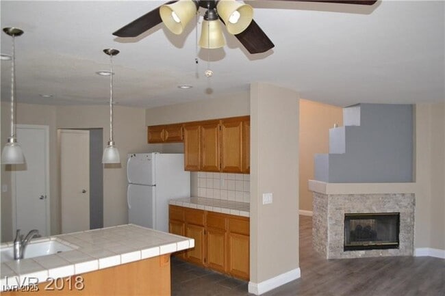 Building Photo - 8006 S Counterpoint Ln