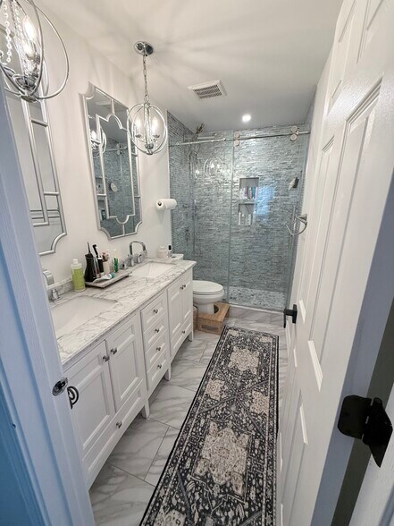 Building Photo - 1058 Longford Rd