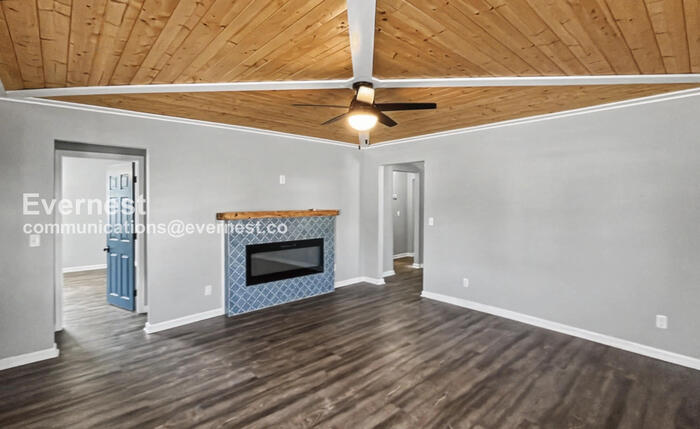 Building Photo - 5501 St Elmo Ave