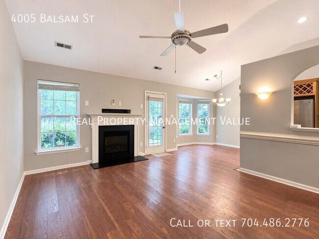 Building Photo - 4005 Balsam St