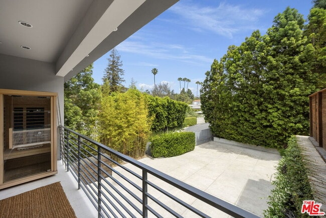 Building Photo - 2035 De Mille Dr