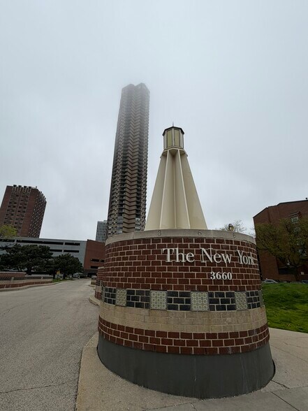 Building Photo - 3660 N Lake Shore Dr