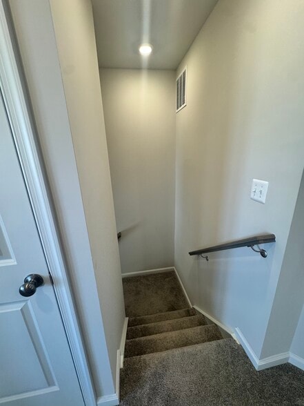 Building Photo - 101 Milburn Dr