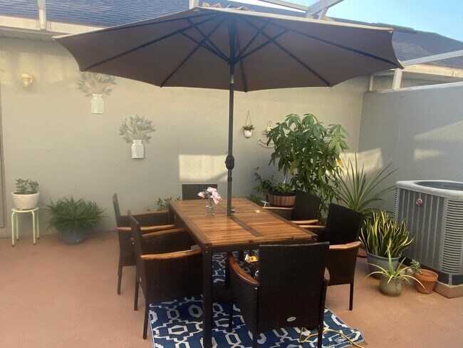 Building Photo - 6276 Westcott Cove Blvd