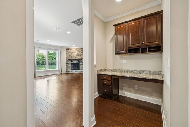 Building Photo - Sparkling clean 4 bedroom home in Spring H...