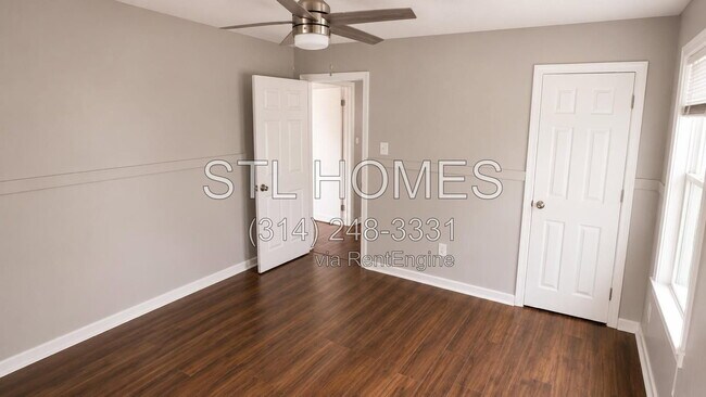 Building Photo - 314 Clubview Dr