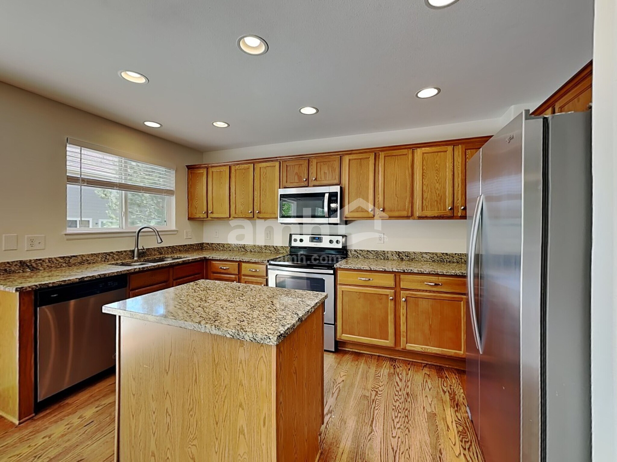 Building Photo - 11852 Altura St