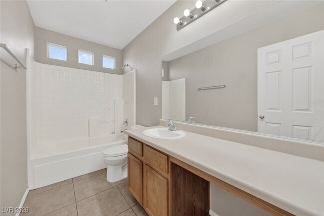 Building Photo - 621 Iron Stirrup Ave