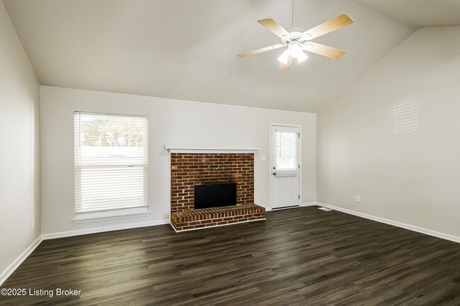 Building Photo - 6900 Applegate Ln