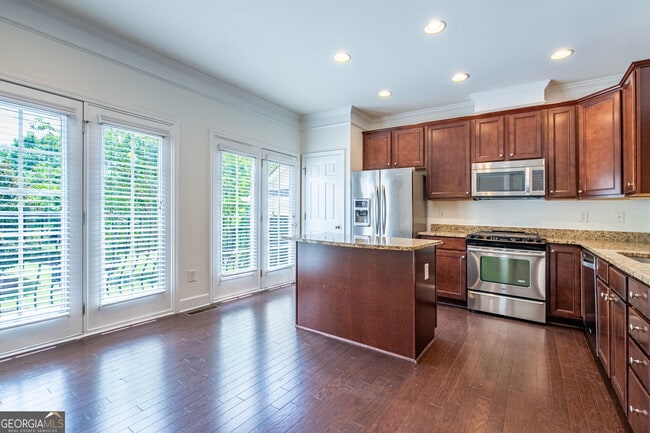 Building Photo - 1504 Woodbridge Way NE