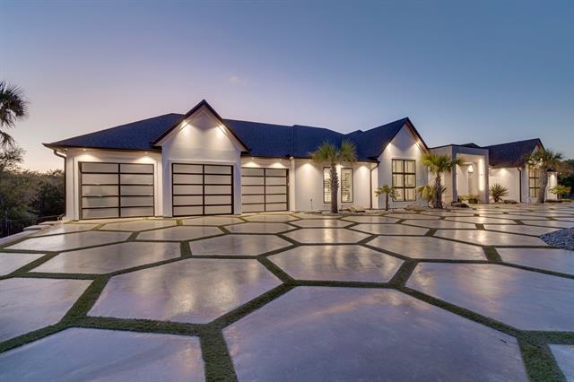 Building Photo - 10039 Crestridge Dr