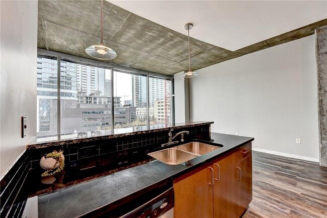 Building Photo - 923 Peachtree St NE