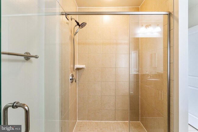 Building Photo - 157 Fleet St