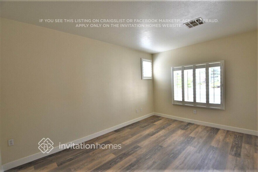 Building Photo - 10100 Crest Brook Pl