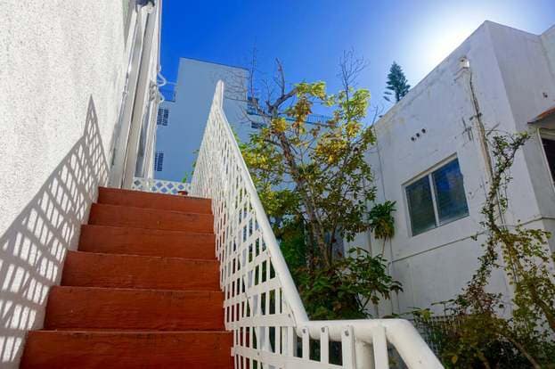 Building Photo - 2444 Flamingo Pl