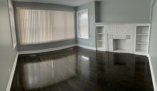 Building Photo - 6209 S Francisco Ave