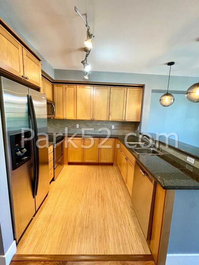 Building Photo - $250 Off Move In Special!  One Bedroom Con...