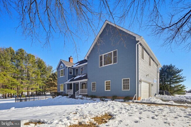 Building Photo - 13835 Burntwoods Rd