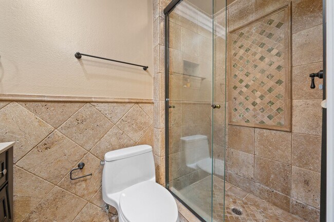 Building Photo - COMING AVAILABLE 4/5/26: Updated Versailles Condo in Newport Beach