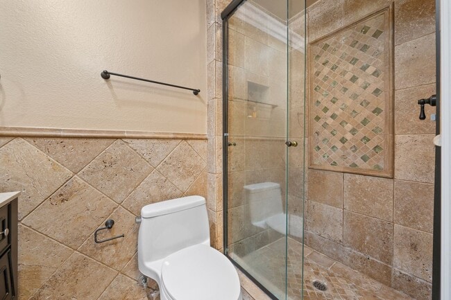 Building Photo - Updated Versailles Condo in Newport Beach