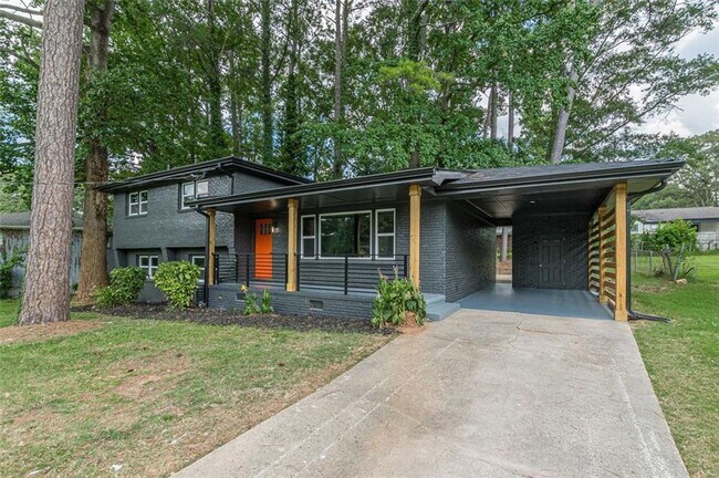 Building Photo - 2352 Glendale Dr