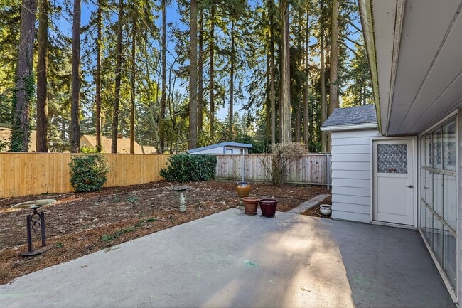 Building Photo - Bright & Comfortable Home with Private Patio and Covered Parking