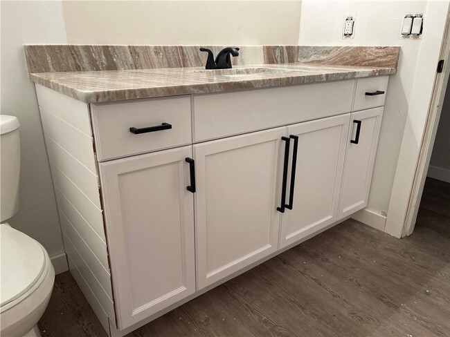 Building Photo - 2255 54th Ave