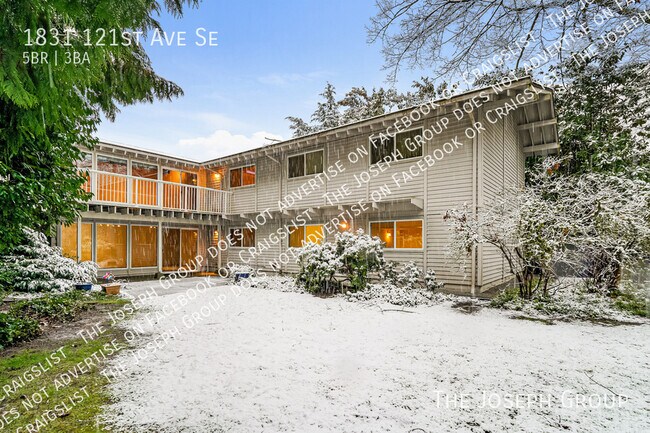 Building Photo - 1831 121st Ave SE