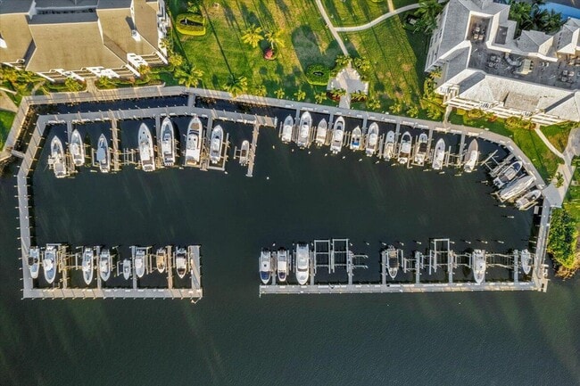 Building Photo - 143 Bay Colony Dr N