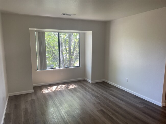 Living Room - 12800 Covey Cir