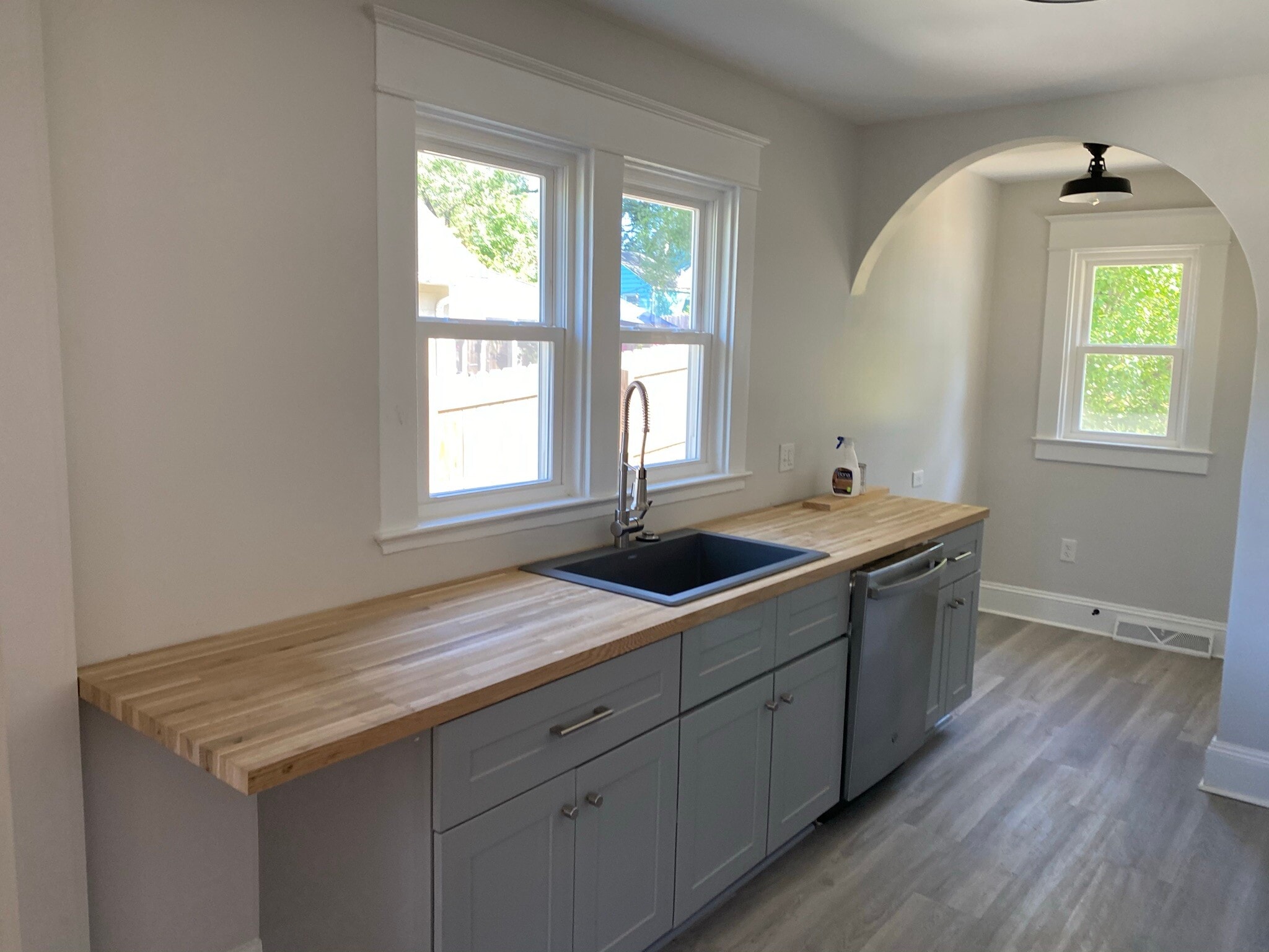 Kitchen - 613 Blenheim Ave