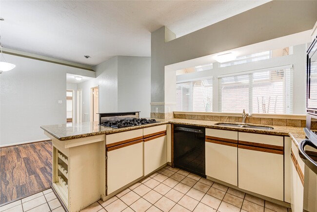 Building Photo - 2122 Paso Rello Dr