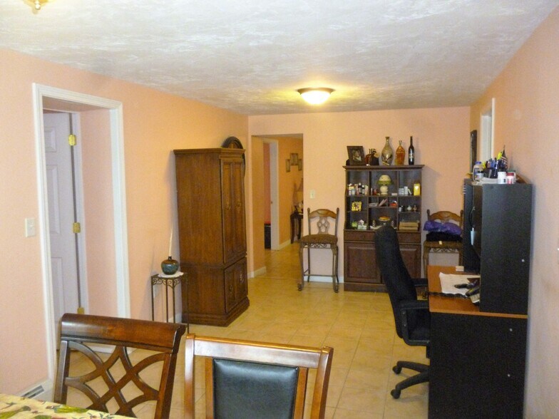 Building Photo - 807 Franklin St