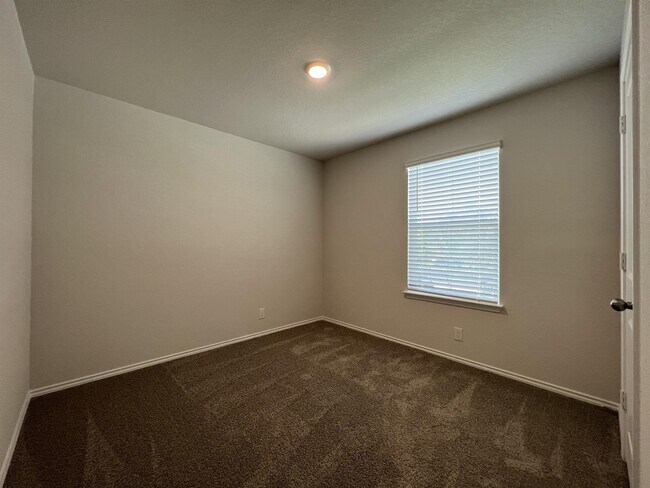 Building Photo - 15315 Shortwing