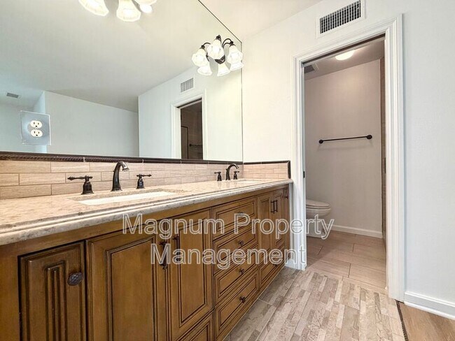 Building Photo - 24302 Ponchartrain Ln