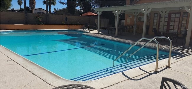 Building Photo - 1113 Turquoise St