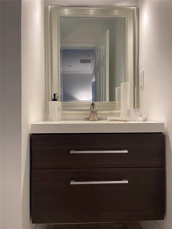 Building Photo - 89 Regency Rd