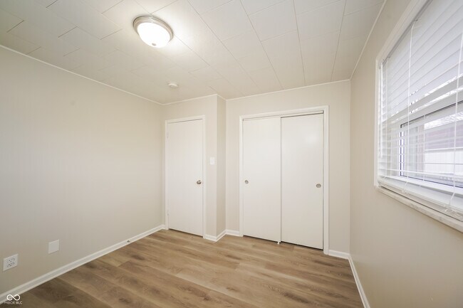 Building Photo - 7320 E Wiser Ave