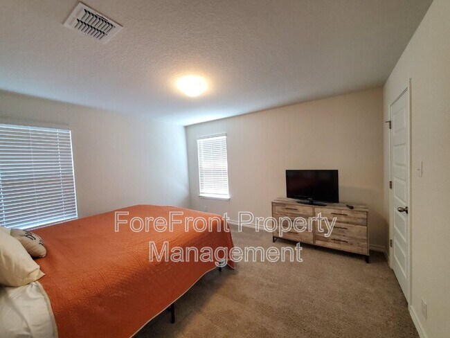 Building Photo - 9331 Aten Shore