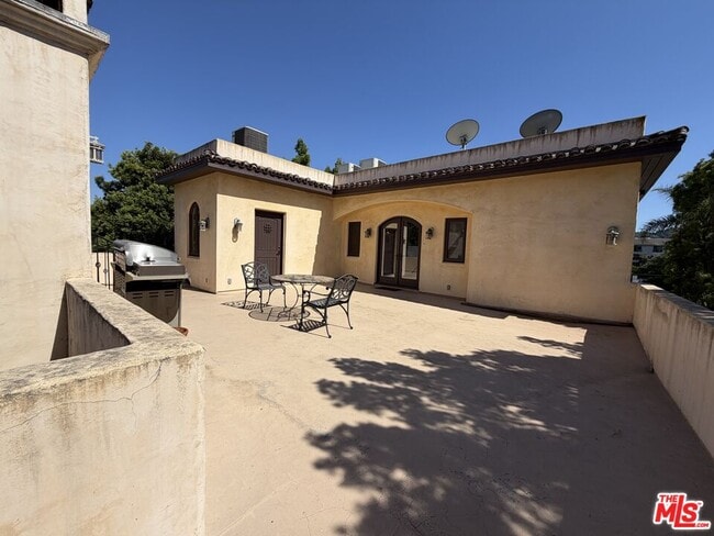 Building Photo - 12841 Landale St
